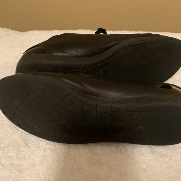 I AM ON SALE! CHANEL SOFT LEATHER BOOTIES - Picture 11 of 15